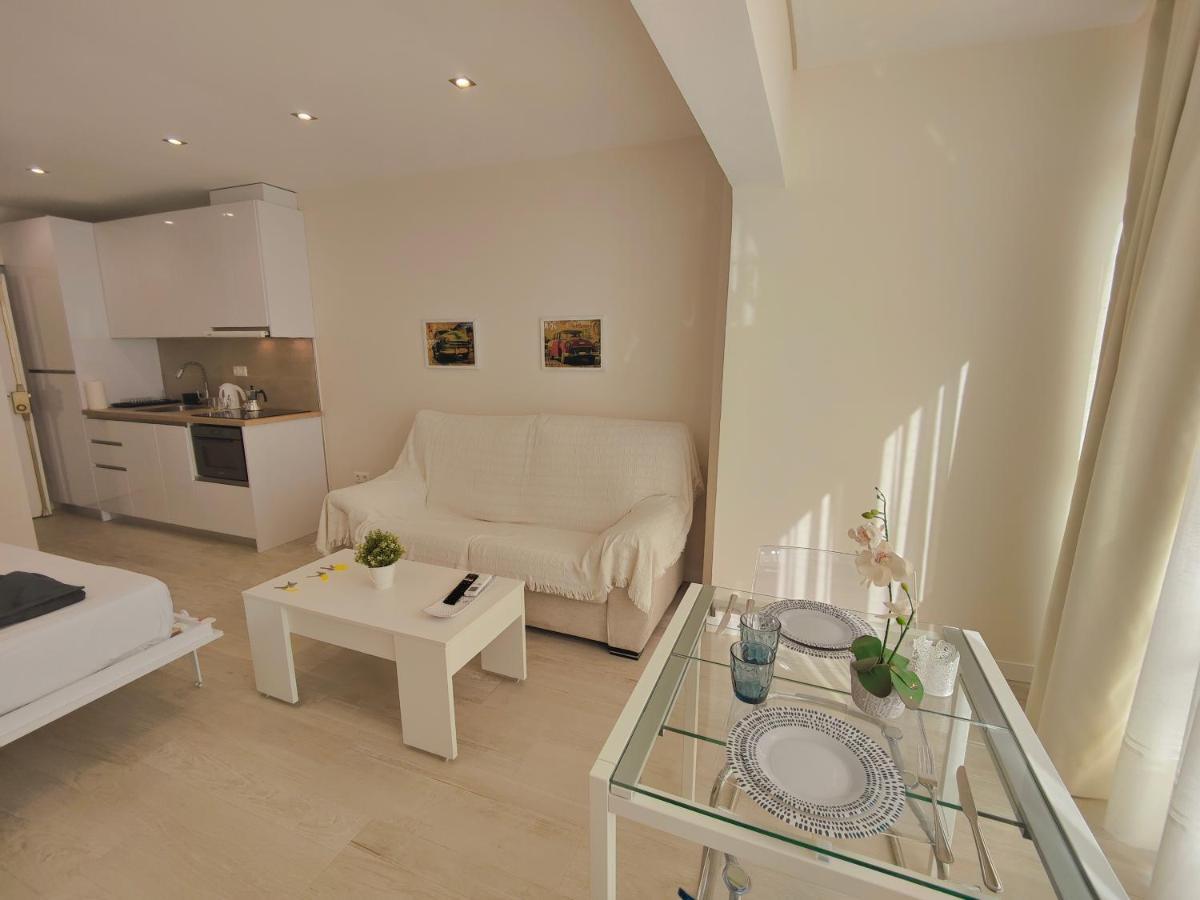 Coconut Begona Studio City Center By Namaste Elite Торемолинос Екстериор снимка